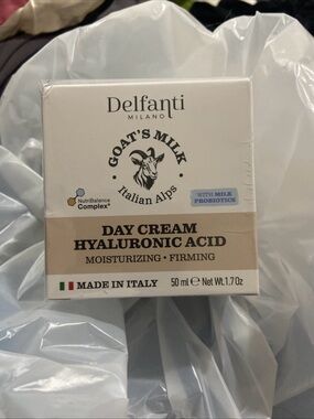 Delfanti Goat's Milk Hyaluronic Acid Firming Day Cream Mousturizer Italy